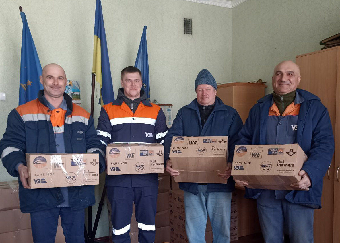 Ukrainian Railway workers receive food packages funded by Rail Partners with Ukraine